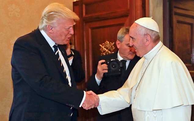 Volta ao Mundo: papa Francisco faz cirurgia e Trump é indiciado